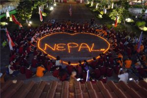 亞洲300青年齊聚東禪寺 為尼泊爾震災獻燈祈福